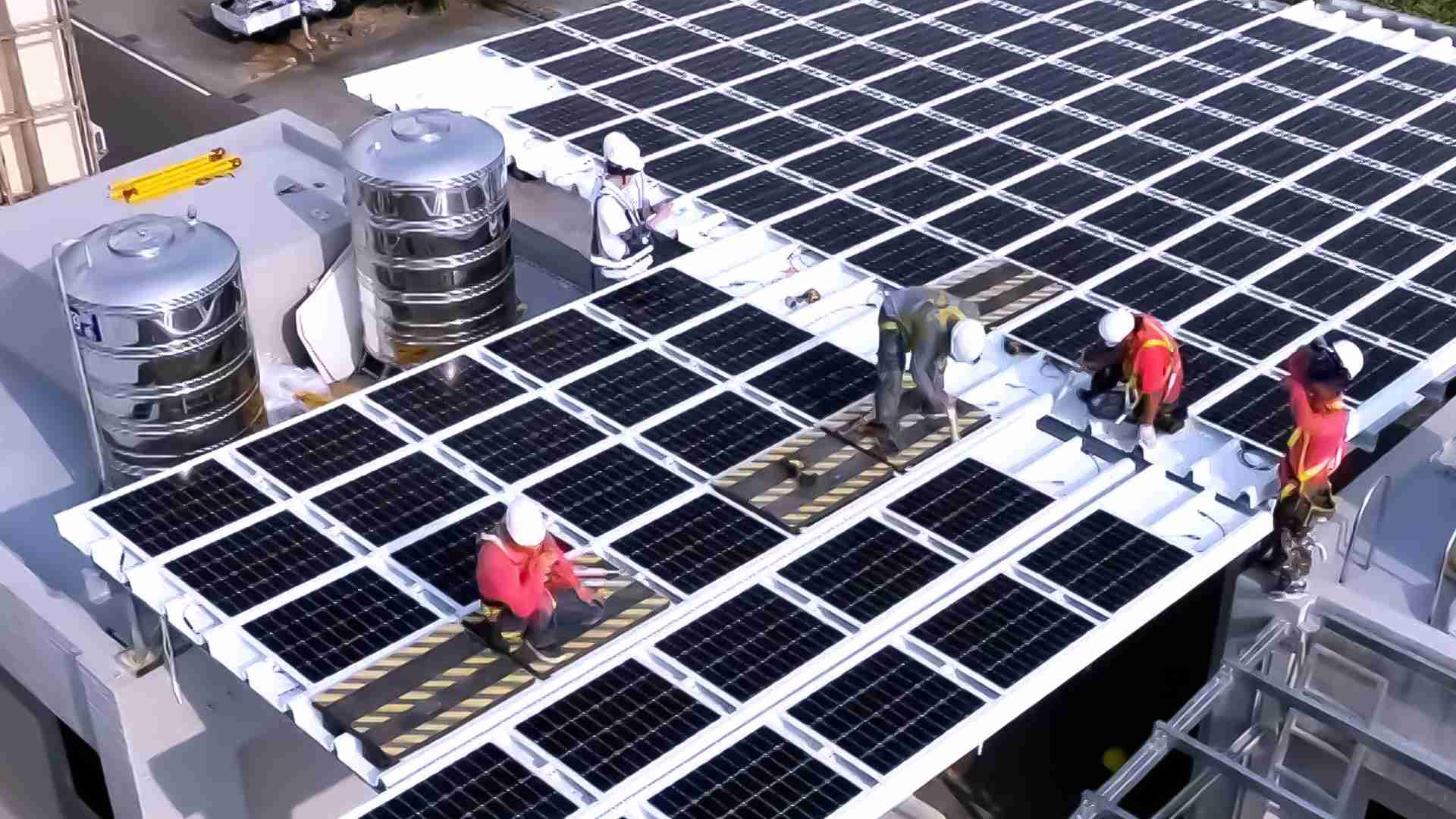 OBPay着力于替代能源之技术研发，，，如光电浪板的相关制程、、、、设备与产品，，其中所开发之光电整合型浪板，，，，减少传统金属支架安装，，更提升耐候度，，，可广泛运用于多元场域，，并辅助建筑达到净零碳排目标